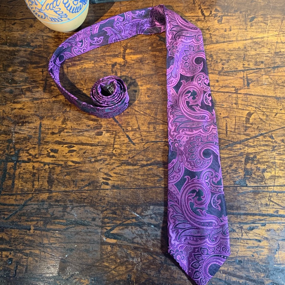 Perry Ellis Portfolio Purple Tie 100% Silk